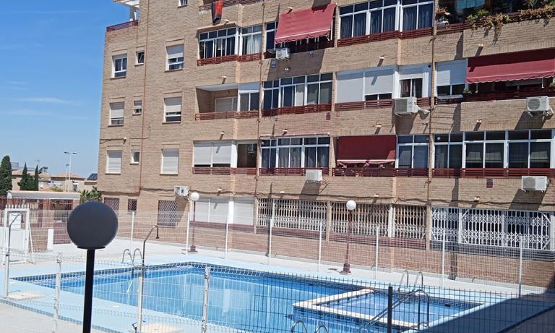 Használt Ingatlanok - Apartman -
Torrevieja - El Molino