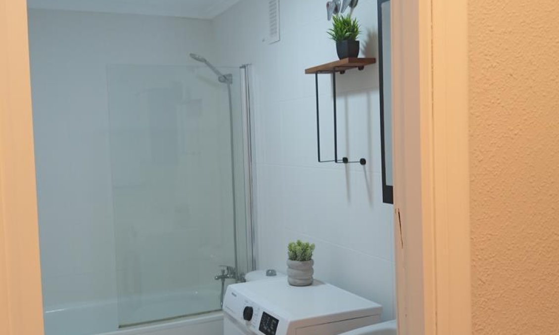 Használt Ingatlanok - Apartman -
Torrevieja - El Molino