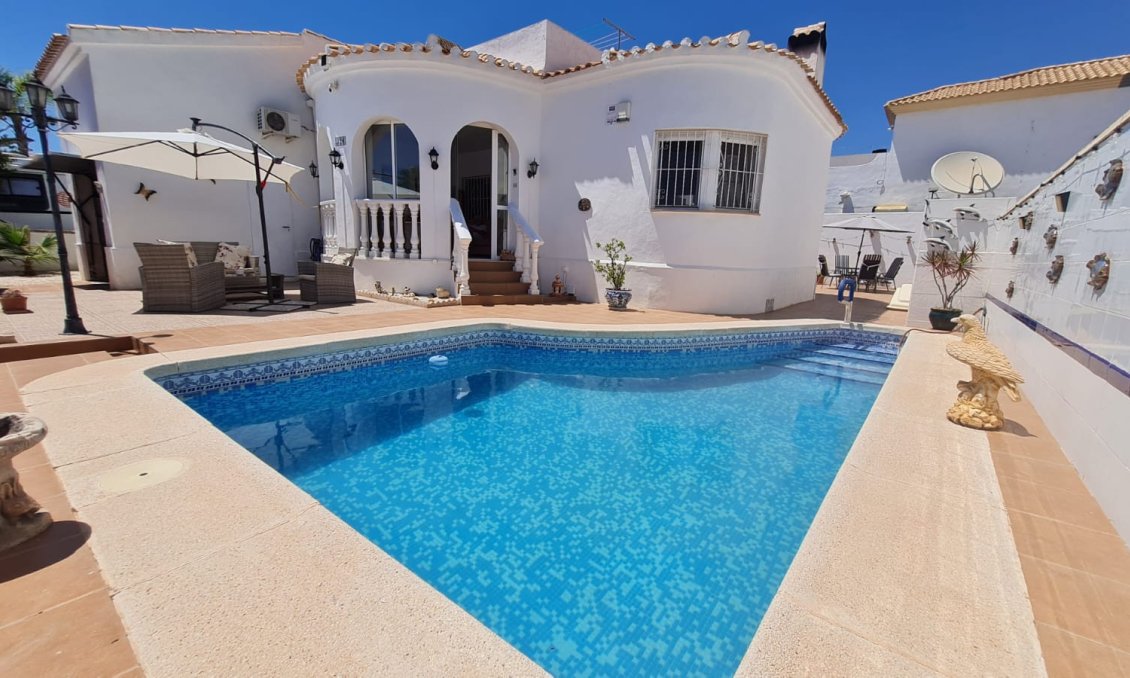 Használt Ingatlanok - Villa -
Orihuela Costa - Costa Blanca