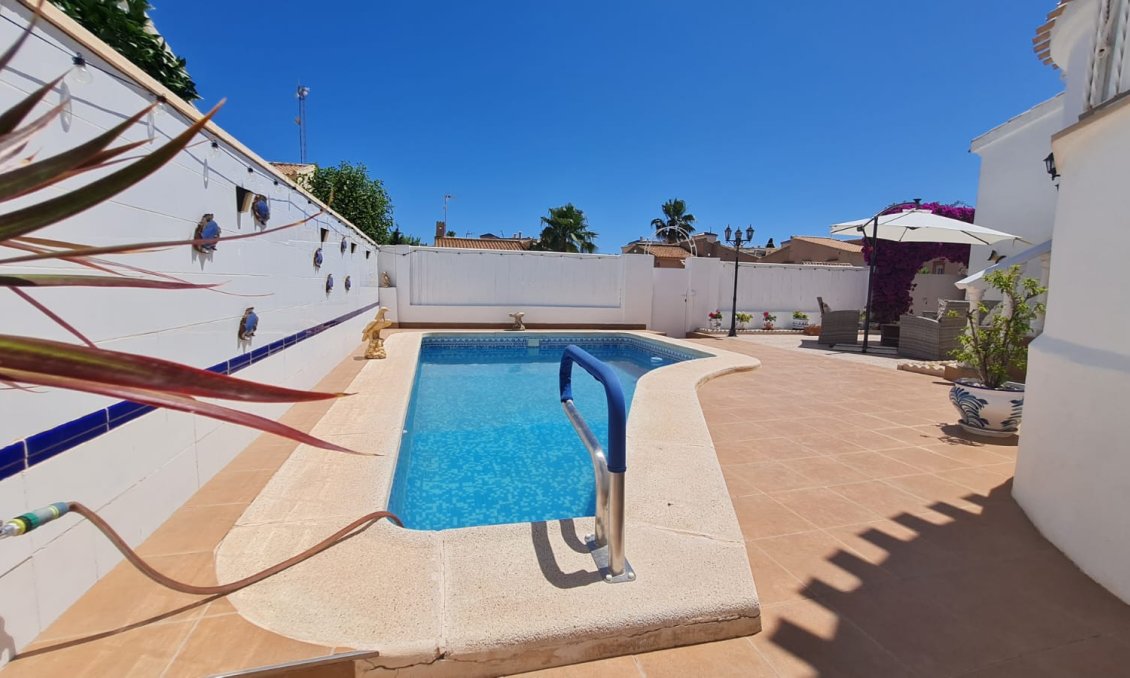Használt Ingatlanok - Villa -
Orihuela Costa - Costa Blanca