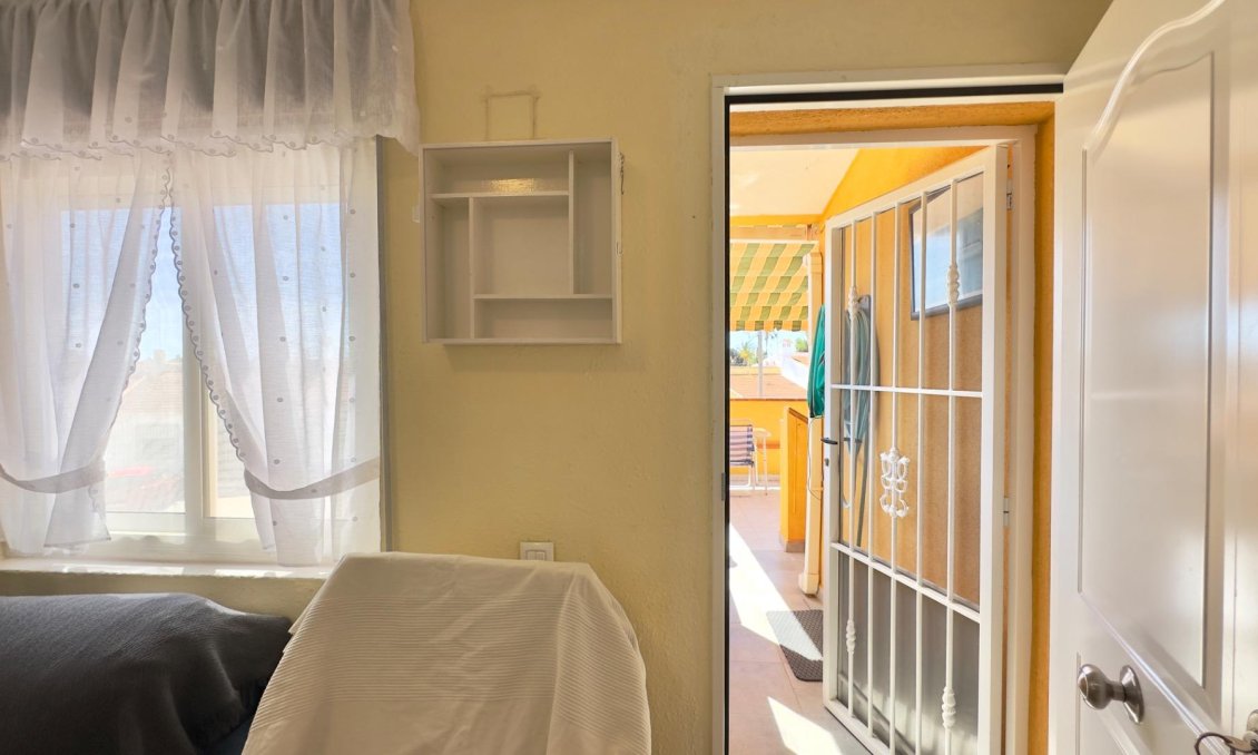 Használt Ingatlanok - Bungaló -
Torrevieja - Torretas