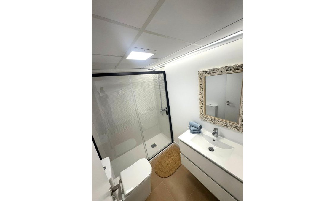 Revânzare - Apartament -
Torrevieja - Centro - Muelle Pesquero