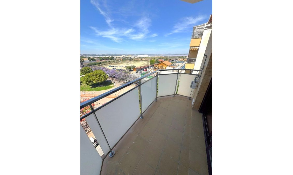 Revânzare - Apartament -
Torrevieja - Centro - Muelle Pesquero