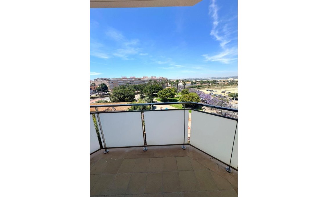 Revânzare - Apartament -
Torrevieja - Centro - Muelle Pesquero