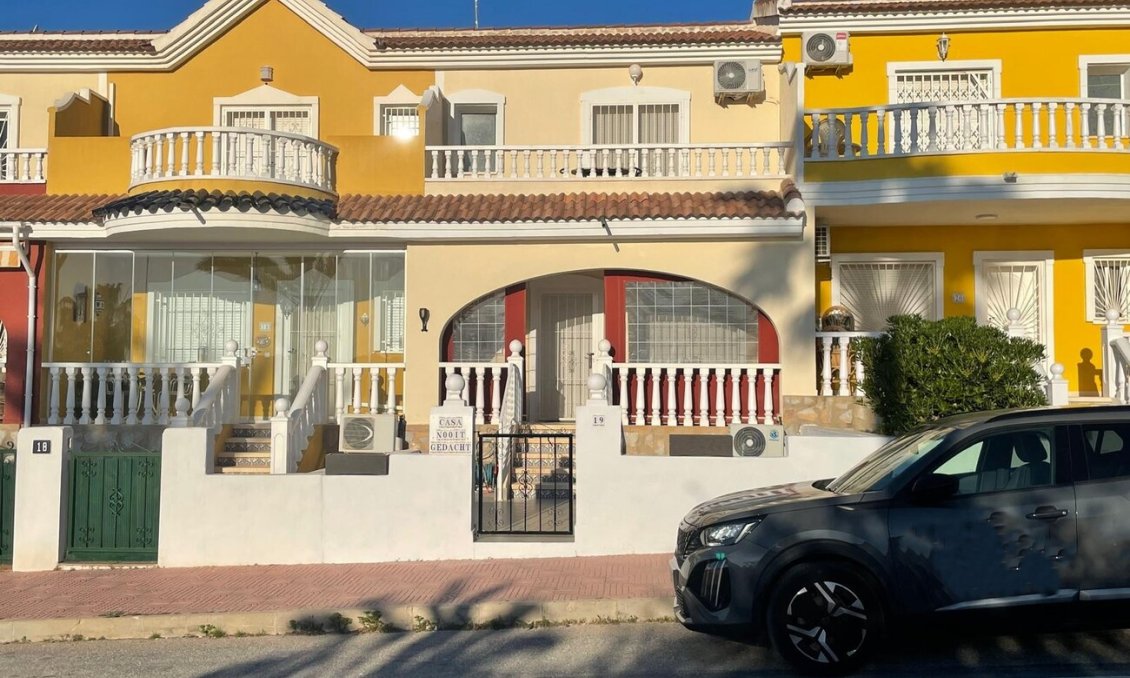 Revânzare - Casă înșiruită -
Ciudad Quesada - Costa Blanca