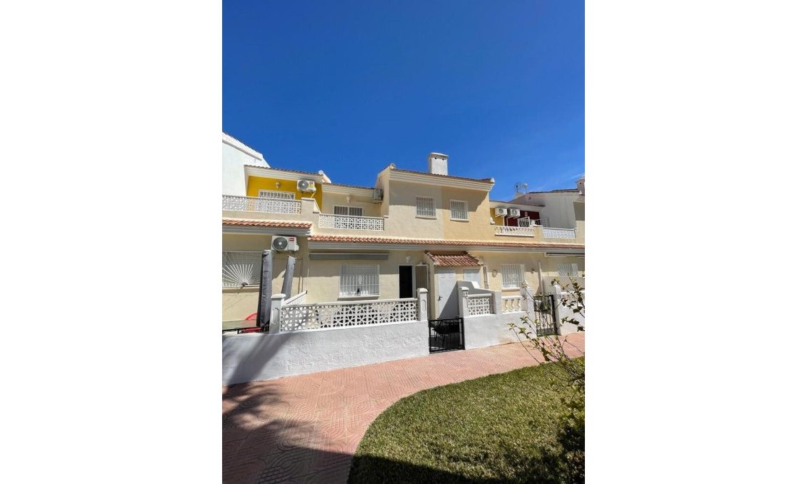 Revânzare - Casă înșiruită -
Ciudad Quesada - Costa Blanca