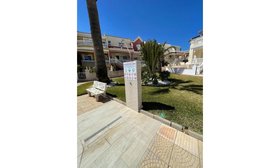 Revânzare - Casă înșiruită -
Ciudad Quesada - Costa Blanca