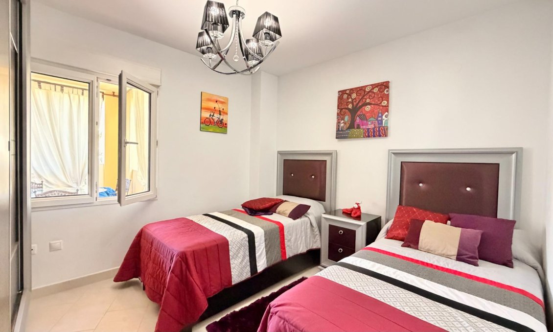 Segunda mano - Apartamento -
Torrevieja - Aldea Del Mar