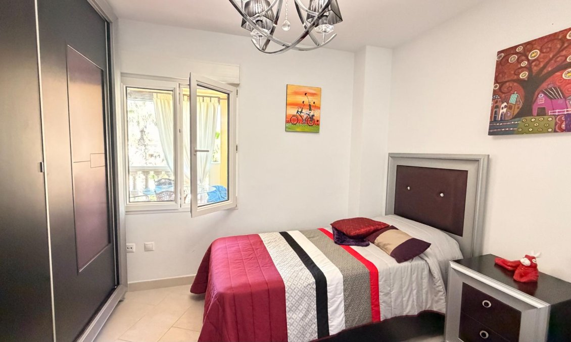 Segunda mano - Apartamento -
Torrevieja - Aldea Del Mar