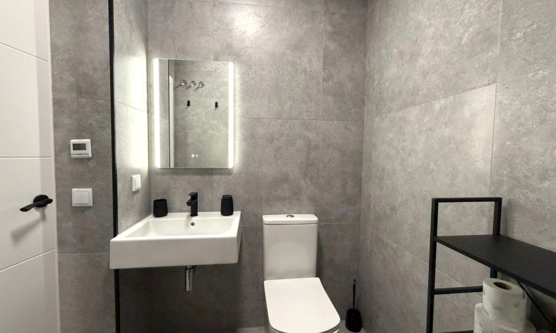 Segunda mano - Apartamento -
Torrevieja - Playa del Cura