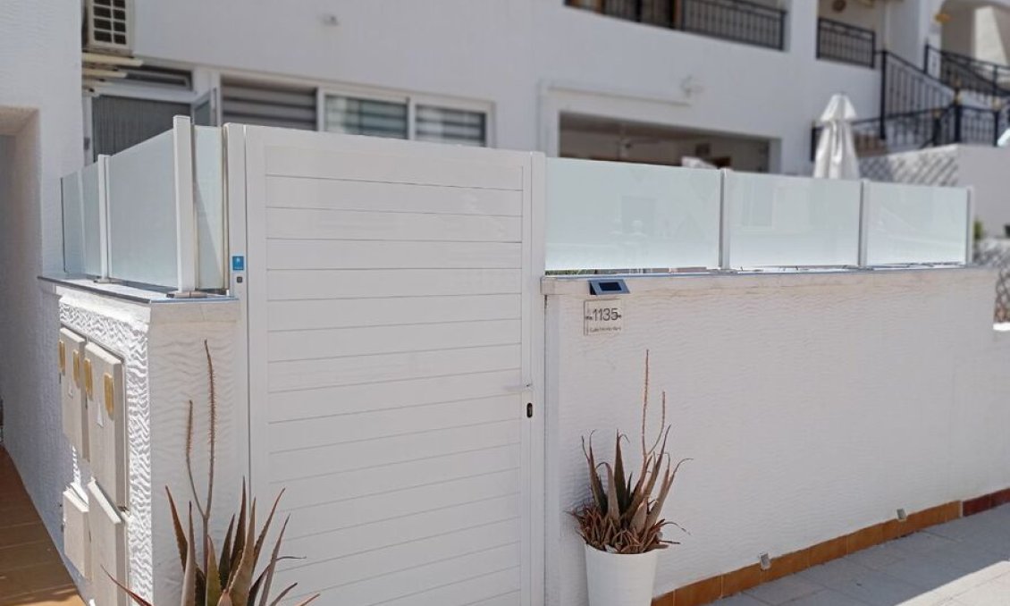 Revânzare - Apartament -
Vistabella Golf Entre Naranjos - Inland