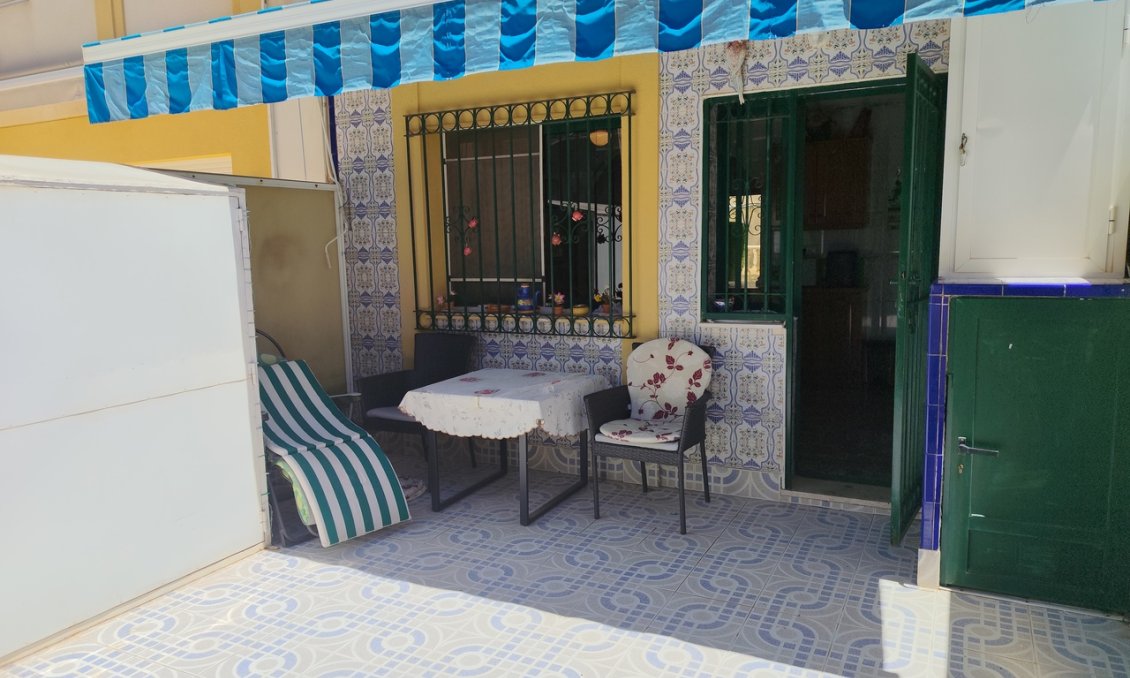 Revânzare - Casă înșiruită -
La Zenia - Costa Blanca