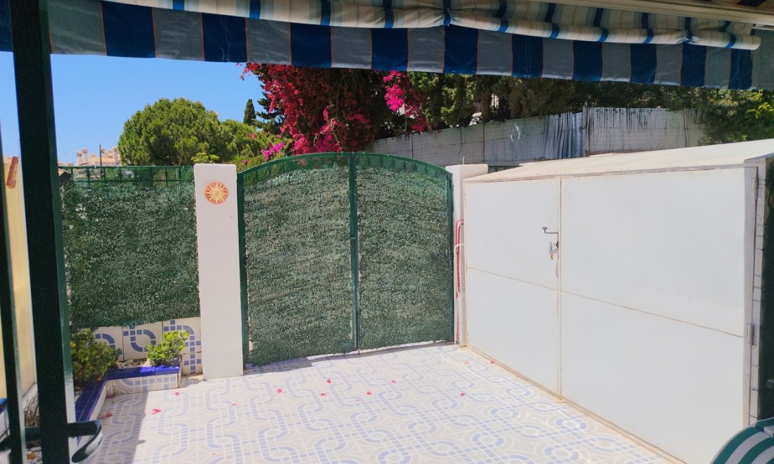 Revânzare - Casă înșiruită -
La Zenia - Costa Blanca