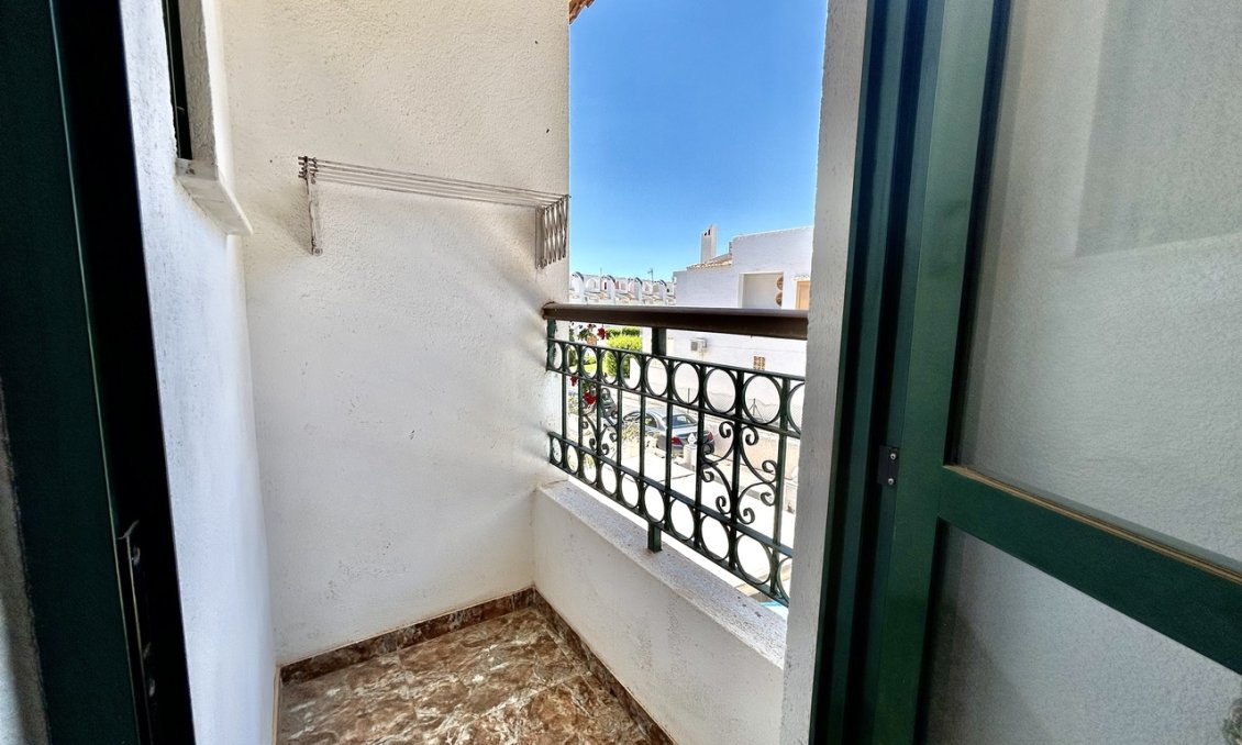 Revânzare - Casă înșiruită -
La Zenia - Costa Blanca