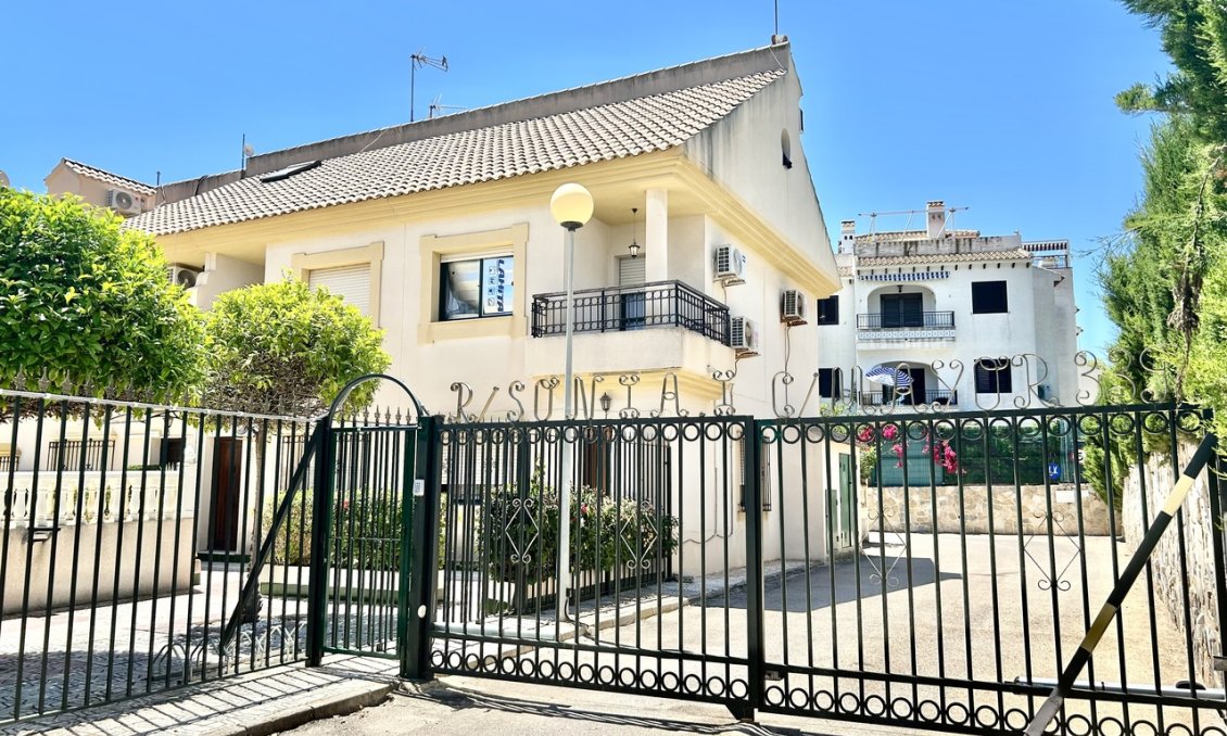 Revânzare - Casă înșiruită -
La Zenia - Costa Blanca