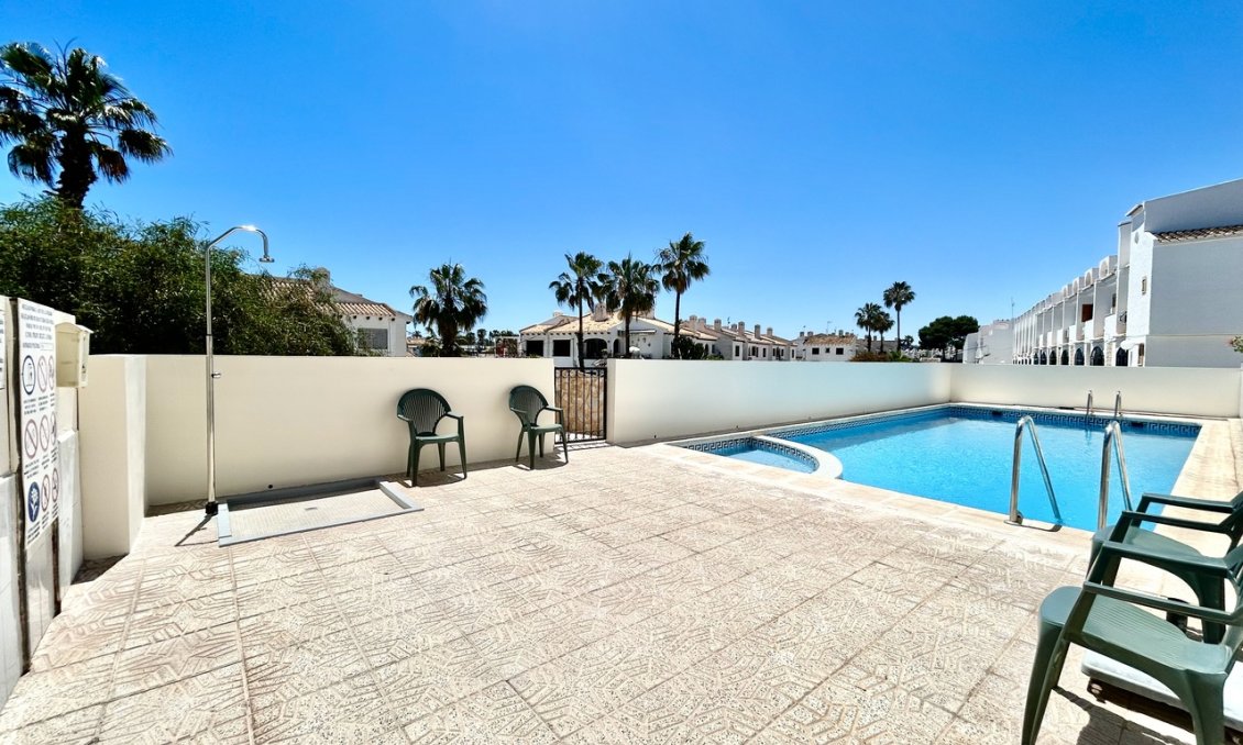 Revânzare - Casă înșiruită -
La Zenia - Costa Blanca