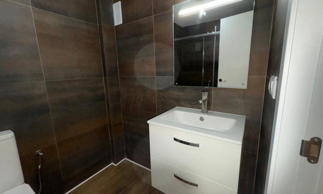 Revânzare - Bungalou -
Torrevieja - PARQUE DE LAS NACIONES