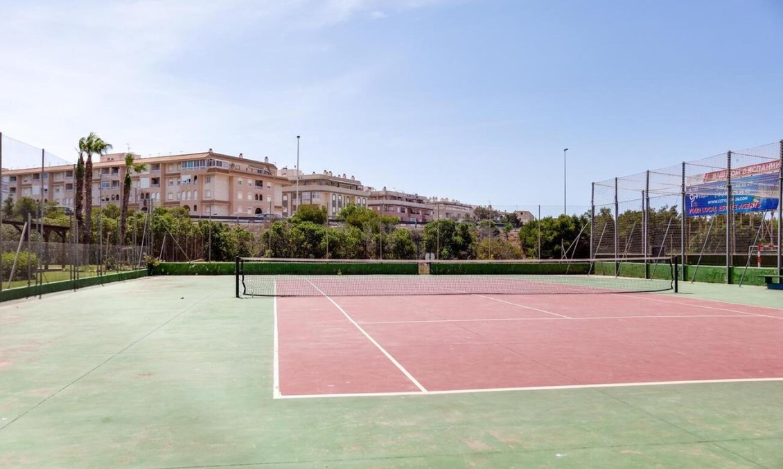 Revânzare - Bungalou -
Torrevieja - PARQUE DE LAS NACIONES