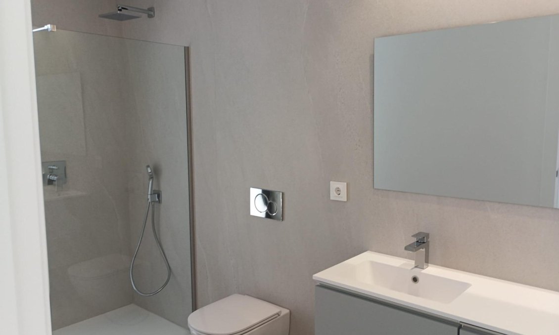 Obra nueva - Villa -
Pilar de la Horadada - Roda Golf