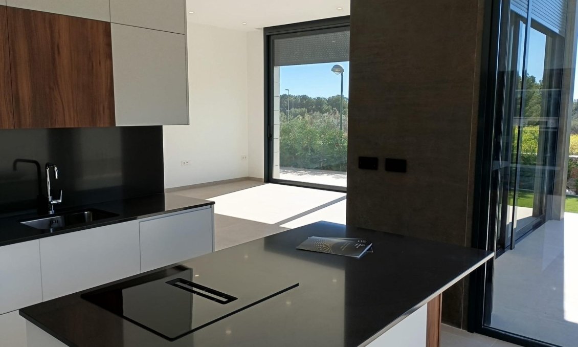 Obra nueva - Villa -
Pilar de la Horadada - Roda Golf