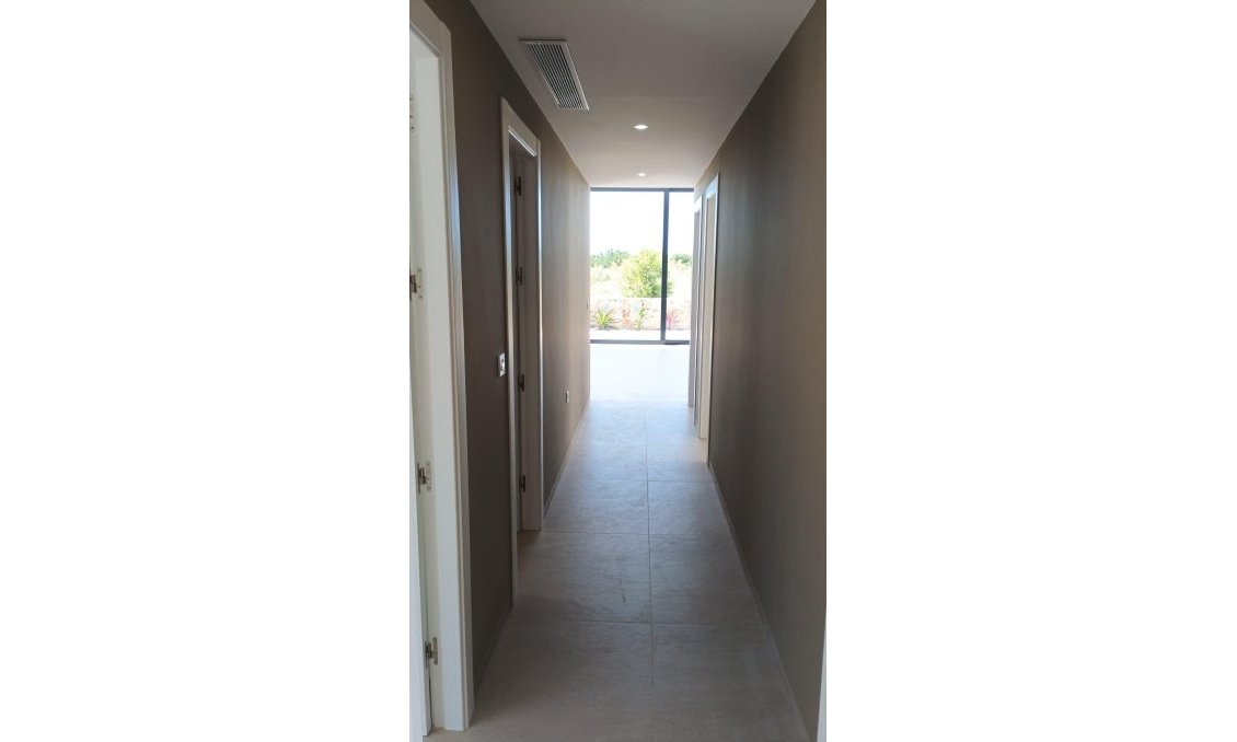 Obra nueva - Villa -
Pilar de la Horadada - Roda Golf