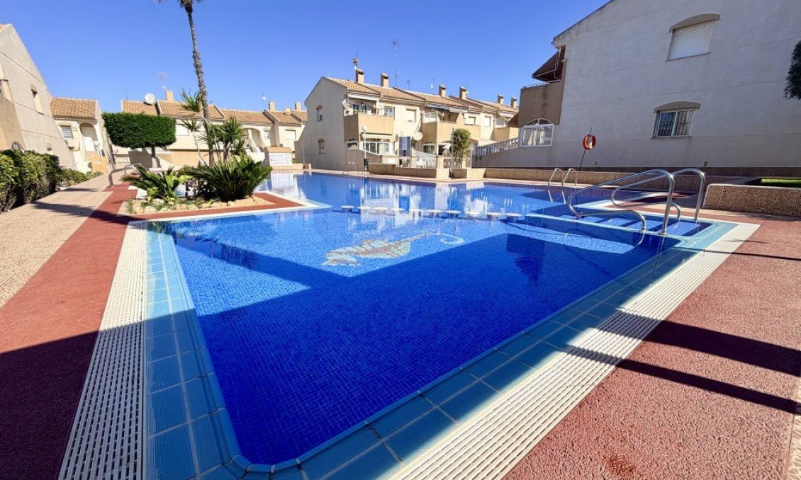 Revânzare - Casă înșiruită -
Torrevieja - Costa Blanca