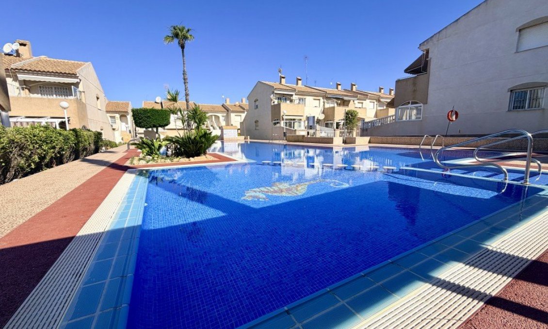 Revânzare - Casă înșiruită -
Torrevieja - Costa Blanca