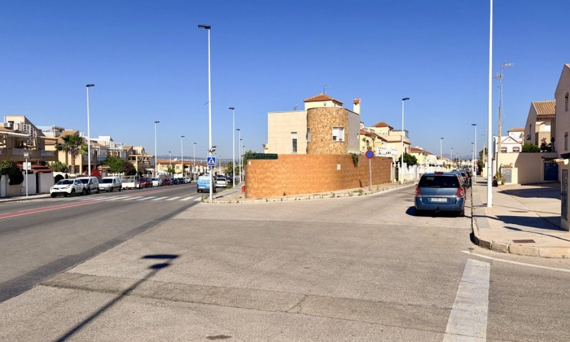 Revânzare - Casă înșiruită -
Torrevieja - Costa Blanca