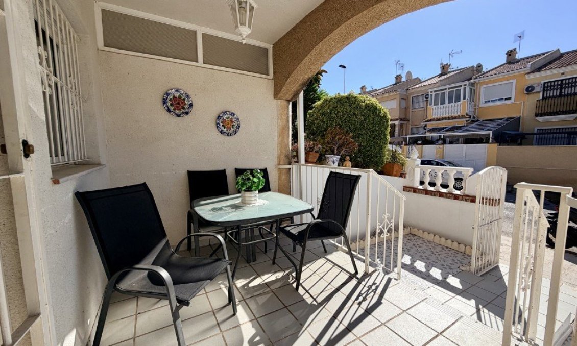 Revânzare - Casă înșiruită -
Torrevieja - Costa Blanca