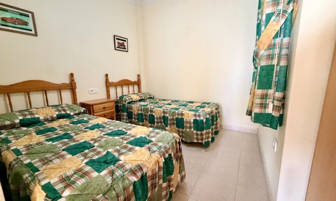 Revânzare - Casă înșiruită -
Torrevieja - Costa Blanca