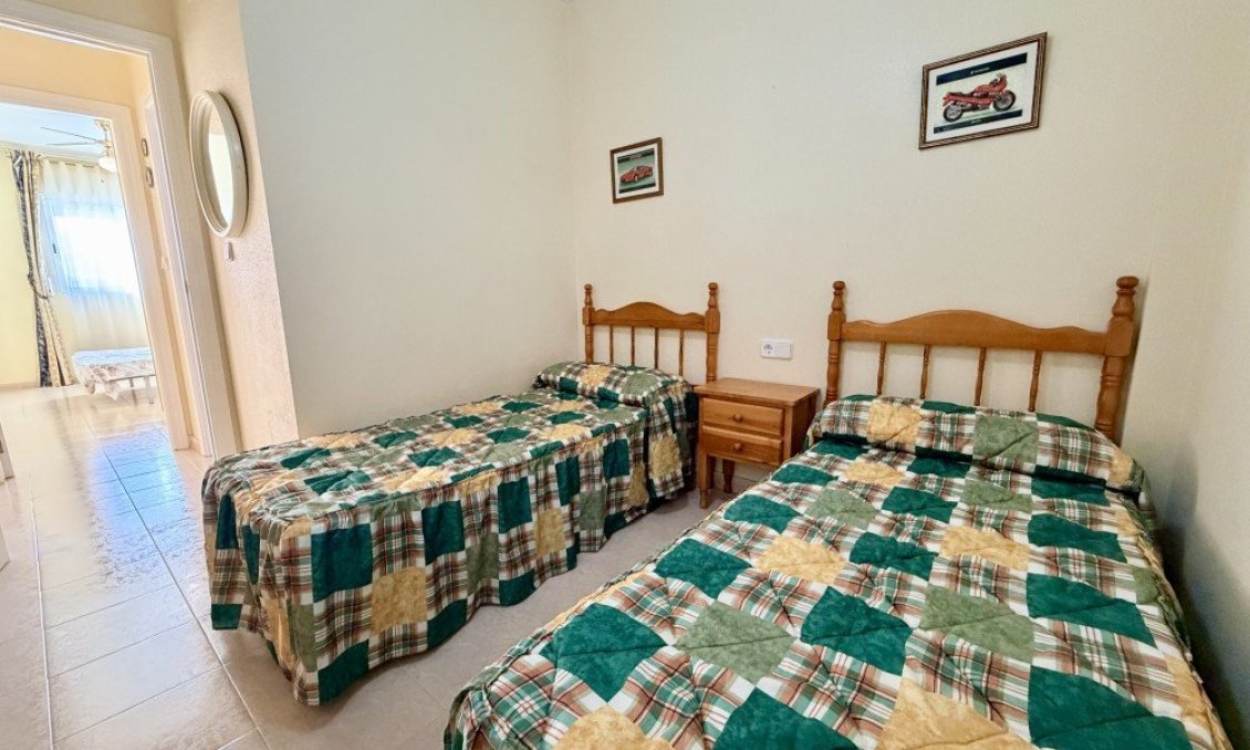 Revânzare - Casă înșiruită -
Torrevieja - Costa Blanca