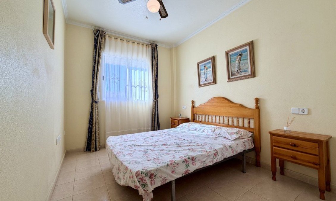 Revânzare - Casă înșiruită -
Torrevieja - Costa Blanca