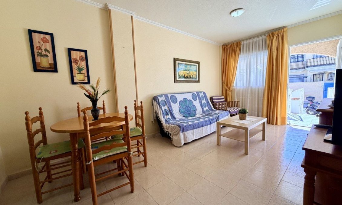 Revânzare - Casă înșiruită -
Torrevieja - Costa Blanca
