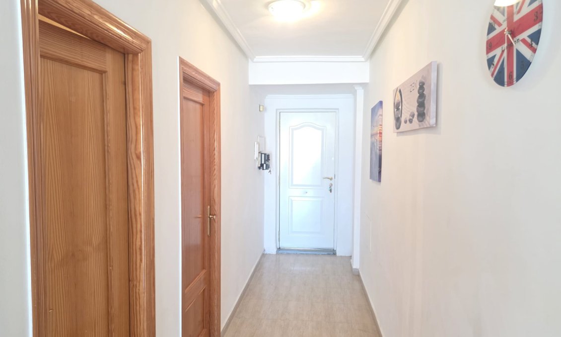 Segunda mano - Apartamento -
Villamartin - Costa Blanca