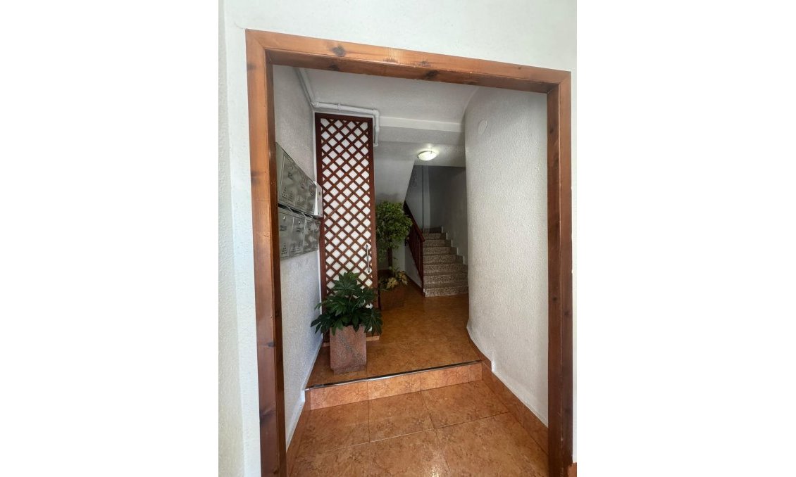 Revânzare - Apartament -
Orihuela - Los Andenes