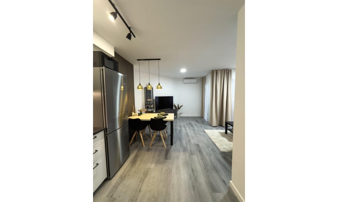 Revânzare - Apartament -
Torrevieja - Curva Del Palangre