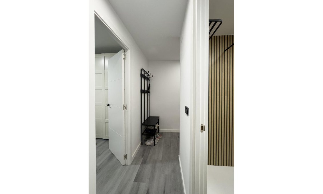 Revânzare - Apartament -
Torrevieja - Curva Del Palangre