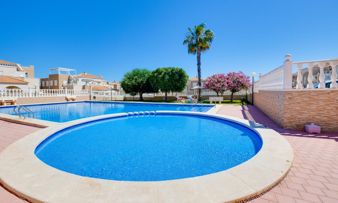 Használt Ingatlanok - Bungaló -
Torrevieja - Aguas Nuevas 1