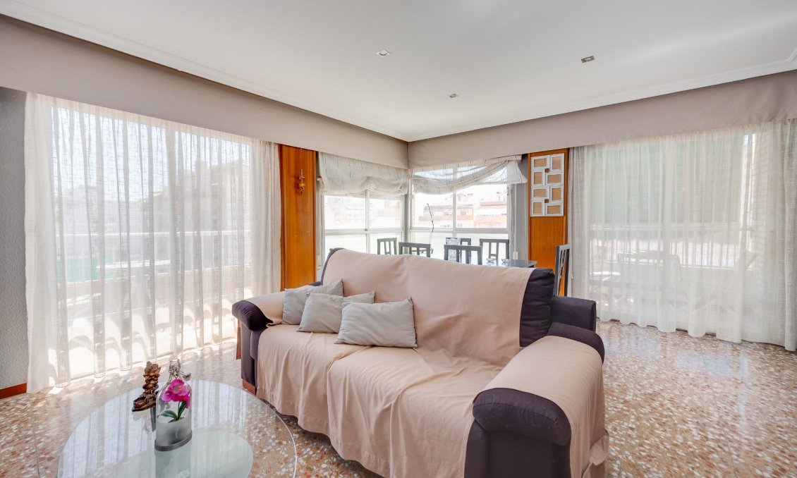Használt Ingatlanok - Apartman -
Torrevieja - Centrum