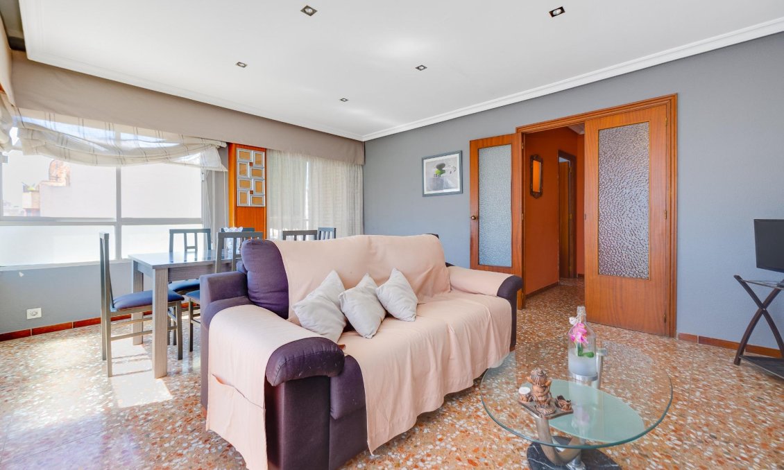 Használt Ingatlanok - Apartman -
Torrevieja - Centrum