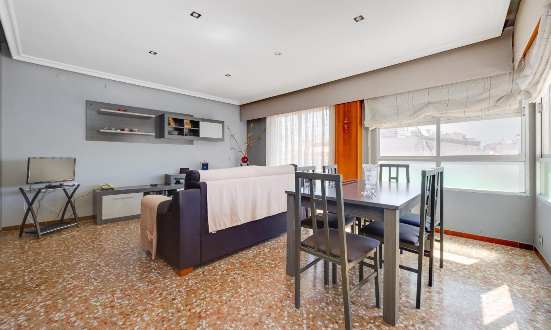 Használt Ingatlanok - Apartman -
Torrevieja - Centrum