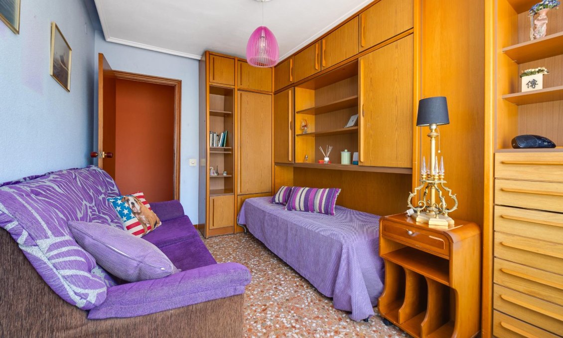 Használt Ingatlanok - Apartman -
Torrevieja - Centrum