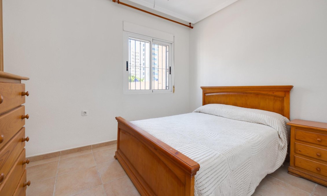 Használt Ingatlanok - Sorház -
Torrevieja - La Veleta