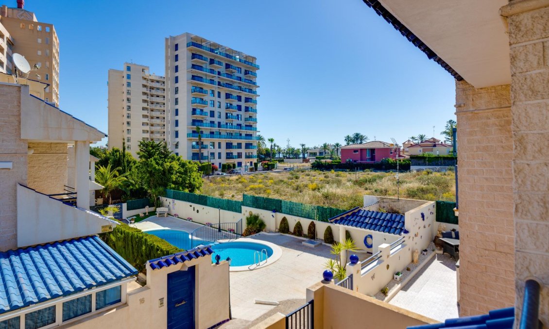 Használt Ingatlanok - Sorház -
Torrevieja - La Veleta