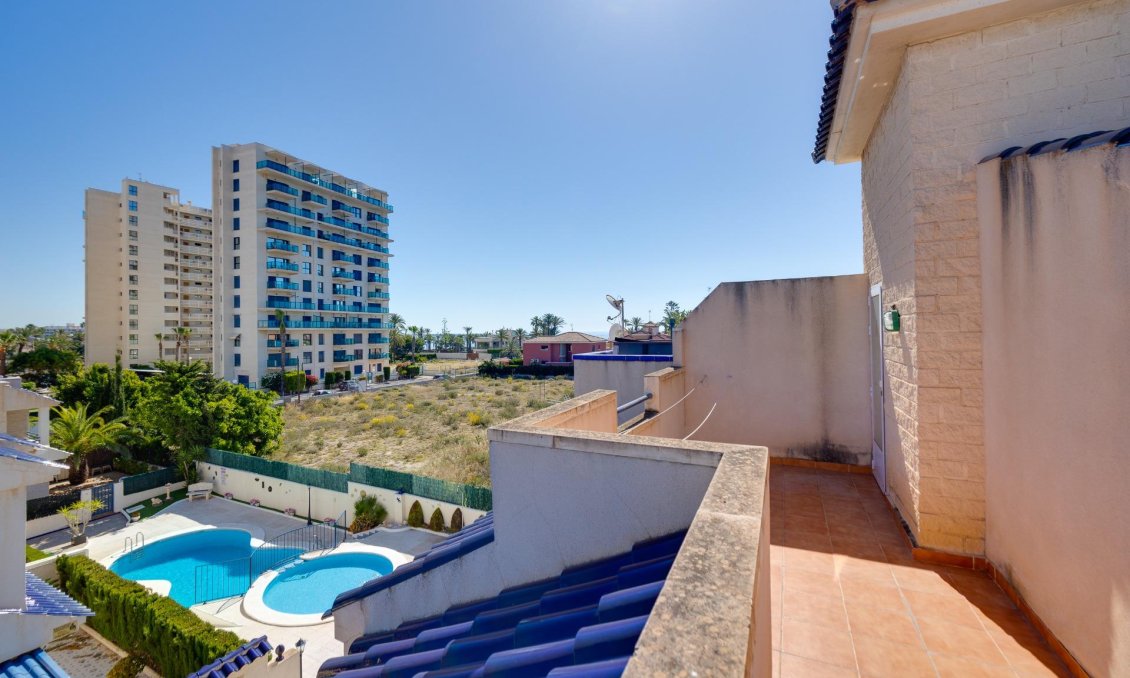 Használt Ingatlanok - Sorház -
Torrevieja - La Veleta