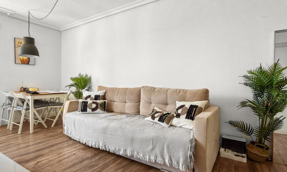 Használt Ingatlanok - Apartman -
Torrevieja - Costa Blanca