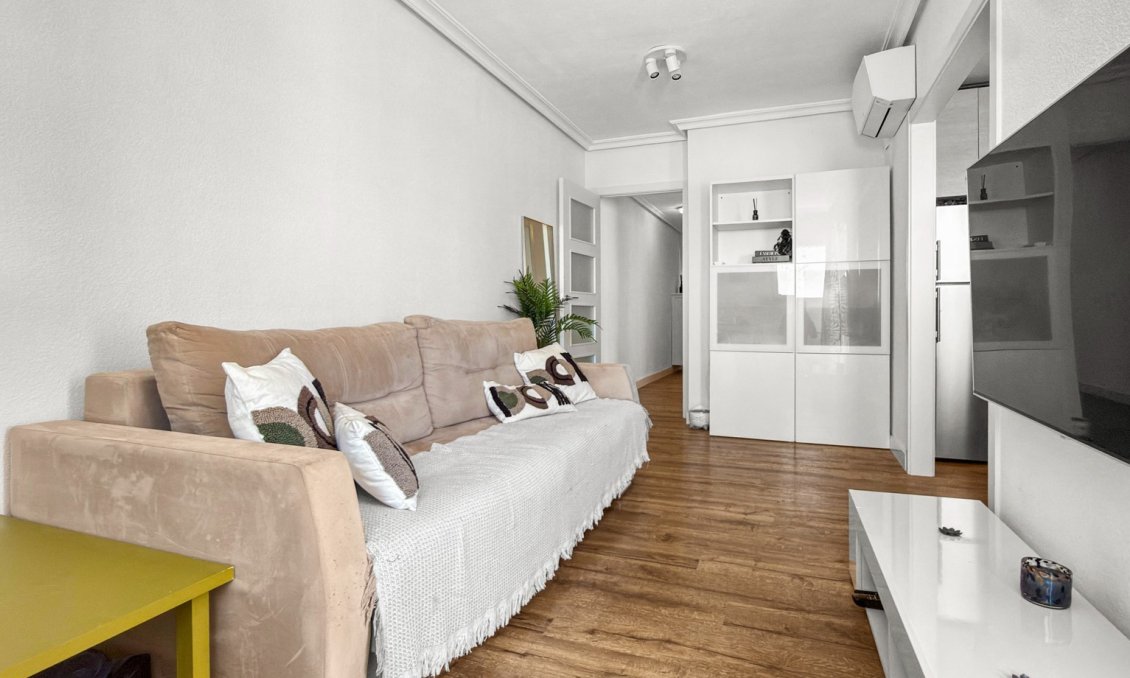Használt Ingatlanok - Apartman -
Torrevieja - Costa Blanca