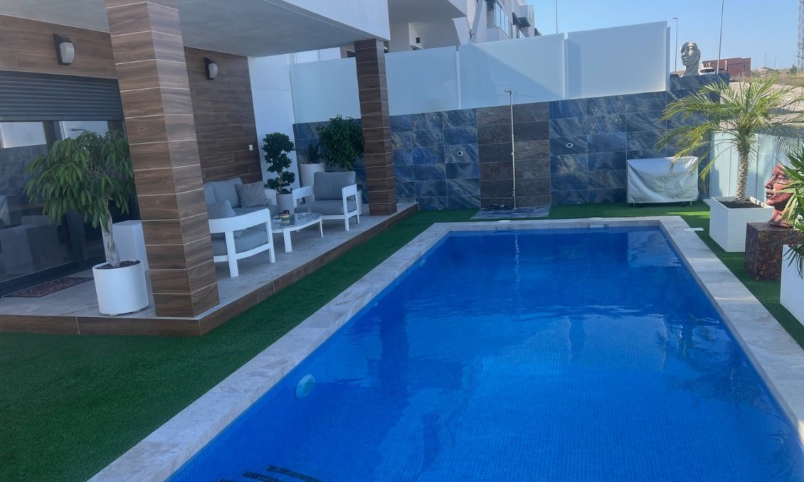 Revânzare - Vilă -
Los Montesinos - Costa Blanca