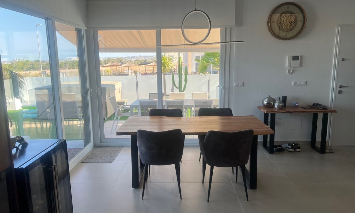 Revânzare - Vilă -
Los Montesinos - Costa Blanca