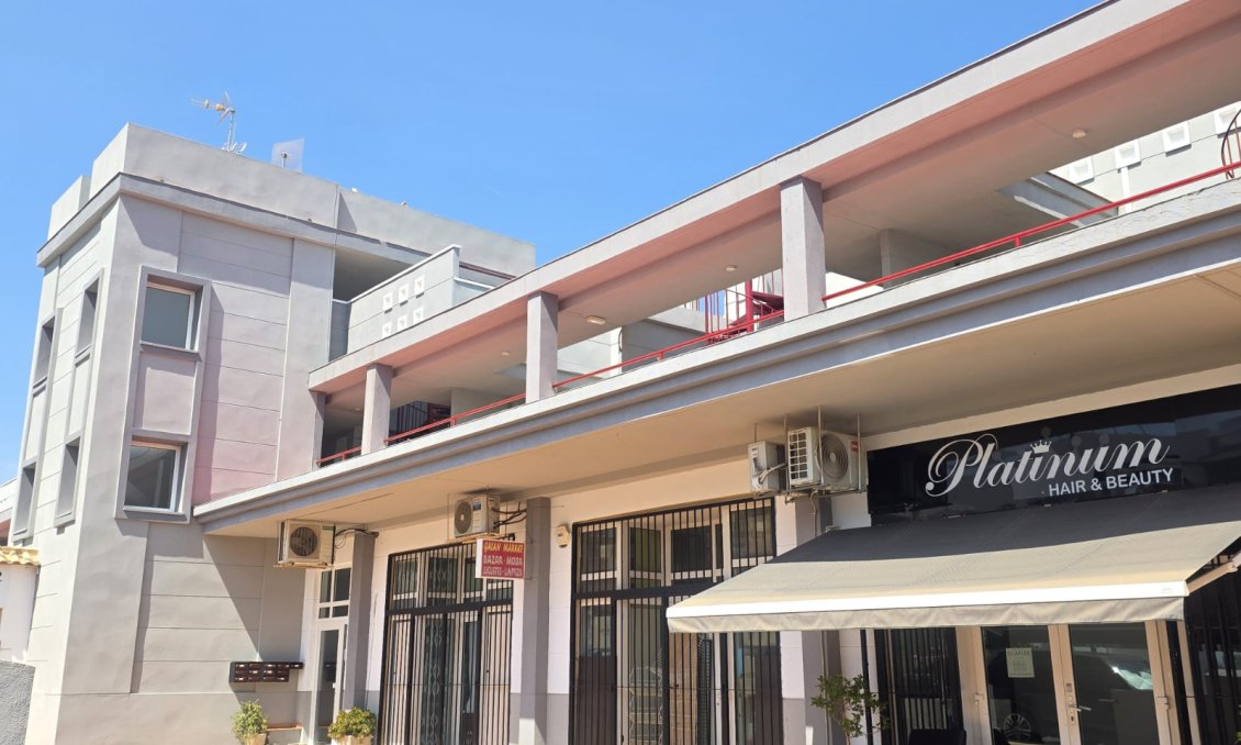 Segunda mano - Apartamento -
Villamartin - Costa Blanca
